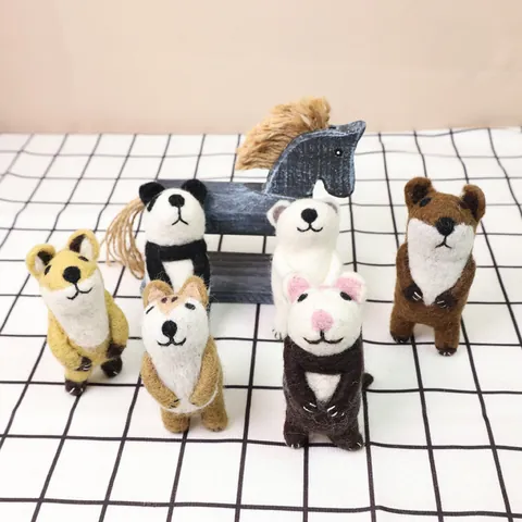 Handmade Cute Wool Felt Animal Brooch Panda Polar Bear Fox Hamster Shape Brooch Pins For Women Clothing Bags Decoration Jewelry Gift