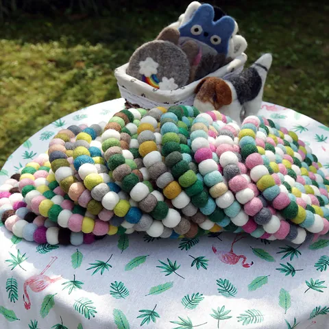 Handmade Wool Felt Ball Round Coaster Nordic Colorful Pom Pom Place Mat Dining Table Heat Resistant Pad Home Decor Photo Props