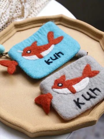 Creative Handmade Wool Felt Whale Coin Purse Mini Card Pouch Cute Kun Embroidery Zipper Storage Wallet Women Gift Item
