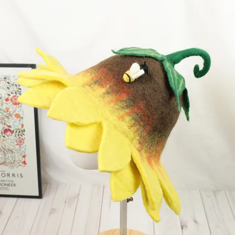 Handmade Sunflower Wool Felt Hat For Women Winter Warm Wide Brim Creative Novelty Hat With Bee Decor Cute Mori Style