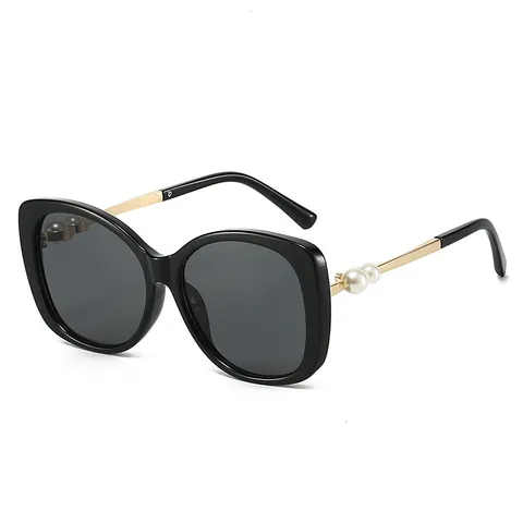 Women Oversized Fashion Sunglasses Pearl Metal Temples UV400 Protection Gradient Lens Elegant Vintage Square Frame Eyewear