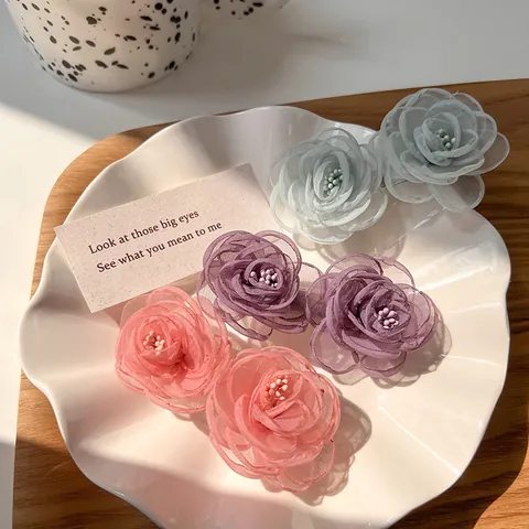Pince à Cheveux Fleur en Maille Camélia Style Coréen Femme Élégante Fait Main Floral 3D Gaze Pince à Ressort Accessoire Doux
