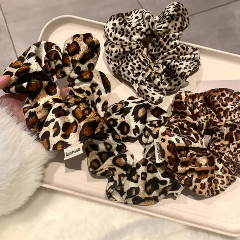 Dames Luipaardprint Fluwelen Scrunchies Elastische Haarbanden Retro Dierenprint Elastiekjes Mode Handgemaakte Haaraccessoires