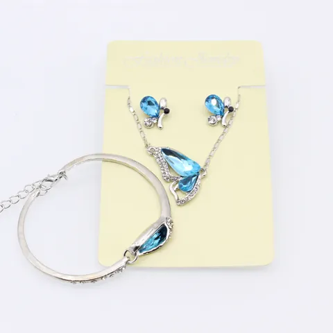 Set di Gioielli a Forma di Farfalla in Lega con Strass per Donna Collana con Ciondolo a Farfalla Orecchini Bracciale Set Accessori per Gioielli di Moda in Cristallo