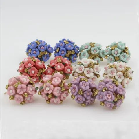 Boucles d'Oreilles Clous en Alliage Strass et Fleur de Céramique Style Coréen pour Femmes Bijoux Floraux 3D Élégants