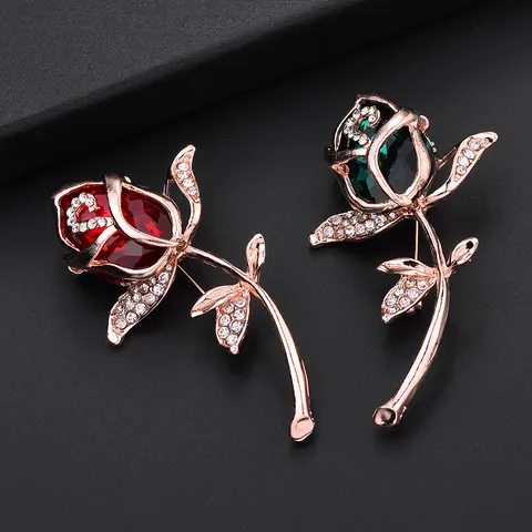 Elegante Broche de Flor de Rosa para Mujer Incrustado con Cristal Rojo Verde Azul Diamante de Imitación Aleación Chapada en Oro Rosa Accesorio de Joyería Floral
