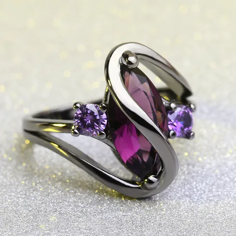Vintage Marquise Geslepen Paarse Zirkonia Zwart Vergulde Legering Ring Voor Vrouwen Trendy Werveling Ontwerp Banket Feest Sieraden