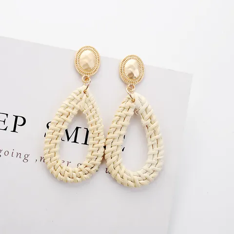 Bohemian Woven Water Drop Dangle Earrings Gold Tone Alloy Natural Rattan Weave Stud Earrings For Women Summer Vacation Gift