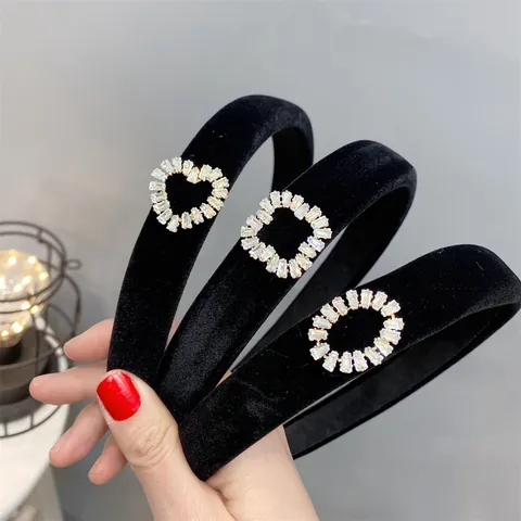 Women Vintage Black Velvet Padded Headband With Rhinestone Heart Geometric Decoration Elegant Hair Hoop Hair Accessories