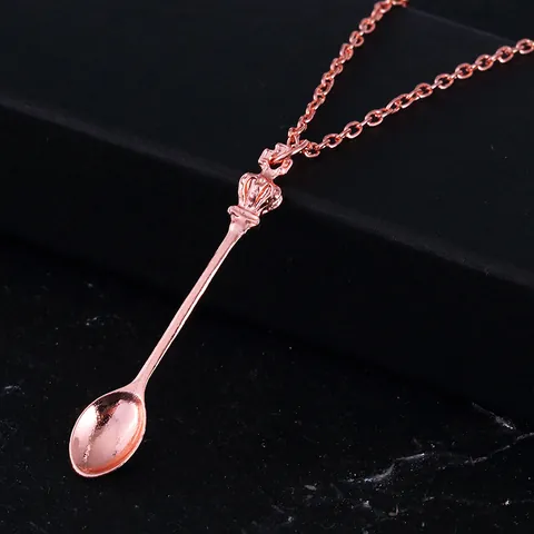 Creative Crown Spoon Pendant Necklace Alloy Electroplated Metal Long Chain Jewelry For Women Men Party Accessories Gift