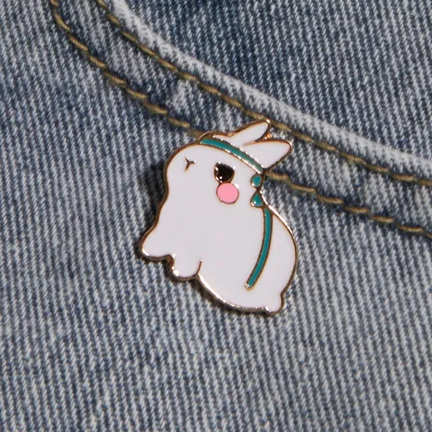 Broche en Émail Animale de Dessin Animé Mignonne Alliage Lapin Blanc Chat Noir Bijoux de Mode pour Femmes Enfants Cadeau