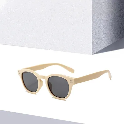 Retro Quadratischer Rahmen Sonnenbrille Für Damen Herren Mode PC Material UV400 Schutz Nieten Dekor Outdoor Reise Brillen