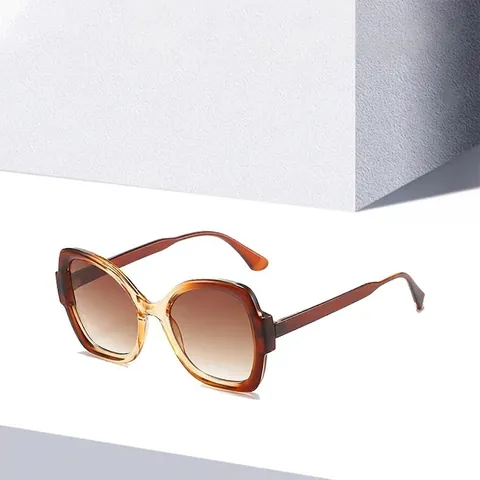 Gafas de Sol Mariposa de Gran Tamaño Moda Vintage Montura de PC UV400 Lentes Degradadas Gafas Cuadradas Mujer Viaje Diario