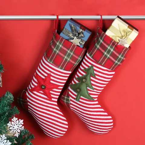 Calcetín de Navidad a Rayas Rojas Blancas de Punto Bolsa de Regalo Para Decoración de Árbol de Navidad Con Campanas Estrella