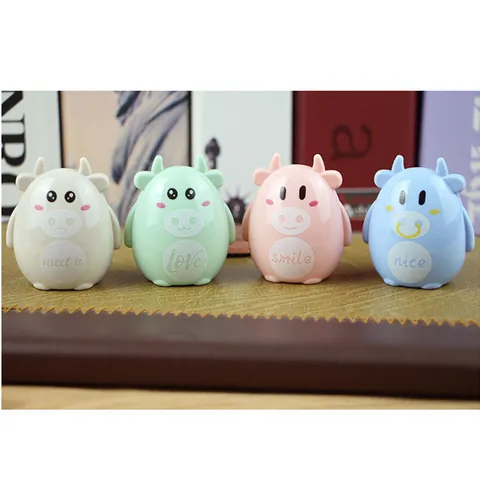 Simpatico Temperamatite a Forma di Mucca Cartone Animato Taglierina Manuale per Bambini Studenti Cancelleria Scolastica Regalo