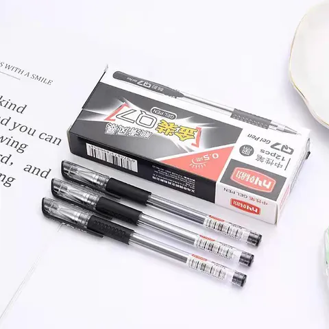 Professional 0.5mm Gel Pen Black Blue Red Smooth Writing Sign Pen For Office School Exam Stationery Plastic Material