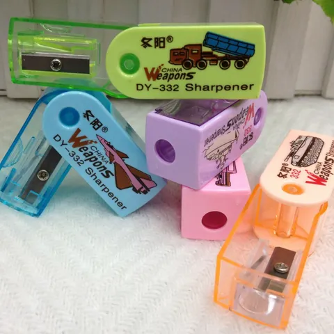 Manual Pencil Sharpener Single Hole Military Cartoon Pattern Mini Portable PS Plastic SK4 Carbon Steel Blade School Students Stationery Prize Gift