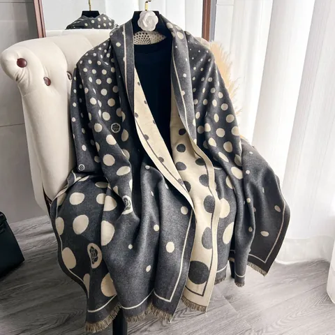 Sciarpa da Donna in Imitazione Cashmere Doppia Faccia a Pois Motivo Floreale Scialle Caldo Invernale con Nappine Avvolgente