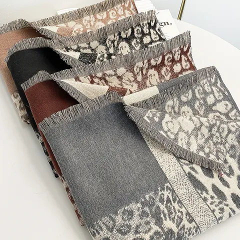 Bufanda Cálida Engrosada con Bloques de Color y Estampado de Leopardo Vintage para Mujer Chal con Borlas Tipo Cachemira