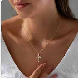 Collier Pendentif Croix En Laiton Plaqué Or 14K Acier Inoxydable Zircone Pour Femme Bijoux Élégants Chaîne De Clavicule Minimaliste
