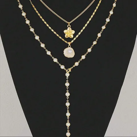 Ensemble de Colliers Multicouches en Laiton Plaqué Or 14K pour Femmes avec Perles d'Imitation Pendentif Fleur et Coquillage Bijoux Élégants