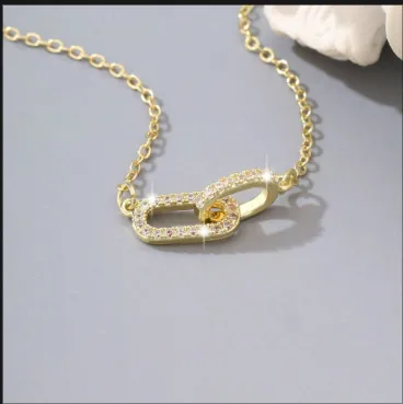 Fashion Copper Zirconia Pendant Necklace For Women 14K Gold Plated Interlaced Rings Infinity Symbol Modern Jewelry Gift