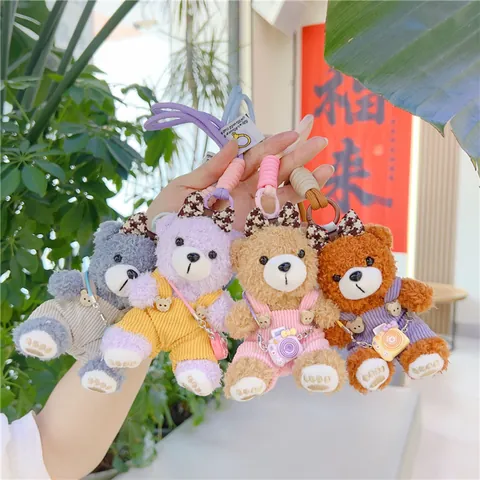 Mignon Ours en Peluche Pendentif de Sac Porte Clés Animal en Peluche Avec Mini Appareil Photo Salopette Pull en Tricot