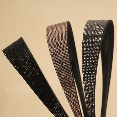 Luxury Shiny Rhinestone Wide Brim Headband For Women Anti-Slip Sparkling Padded Hair Hoop Elegant Fashion Headwear Gift