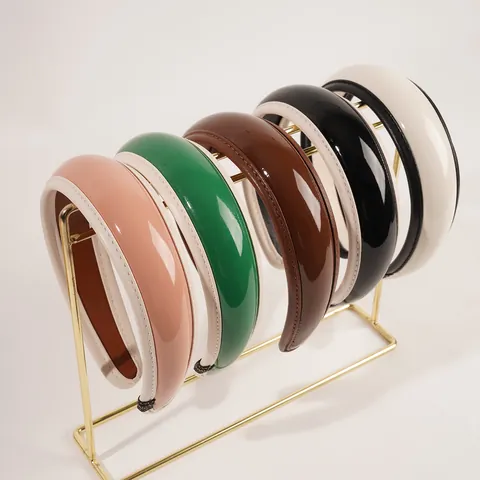 Minimalist Glossy PU Leather Padded Headband For Women Vintage High Skull Top Wide Brim Anti Slip Hair Accessory Padded Sponge Hairband