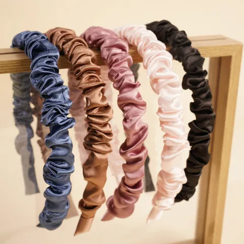 Minimalist Satin Pleated Headband Ruched Scrunchie Hair Hoop For Women Solid Color Satin ABS Plastic Hair Accessories