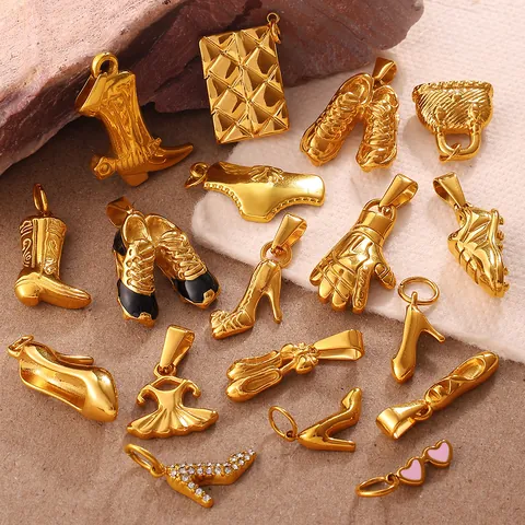 Dijes de Acero Inoxidable con Forma de Zapatos Y Bolsos Bañados en Oro de 18K Tacones Altos Zapatillas Botas Colgantes Para Creación de Joyas DIY Collar Pulsera Accesorio Mujer