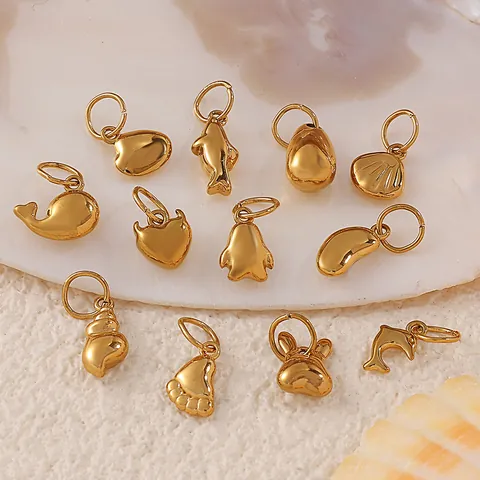Pendentifs en Acier Inoxydable Plaque Or Sous Vide pour la Fabrication de Bijoux DIY Baleine Dauphin Coquillage Coeur Cerise Forme Double Face Solide Mini Pendentifs Uniquement Sans Chaine