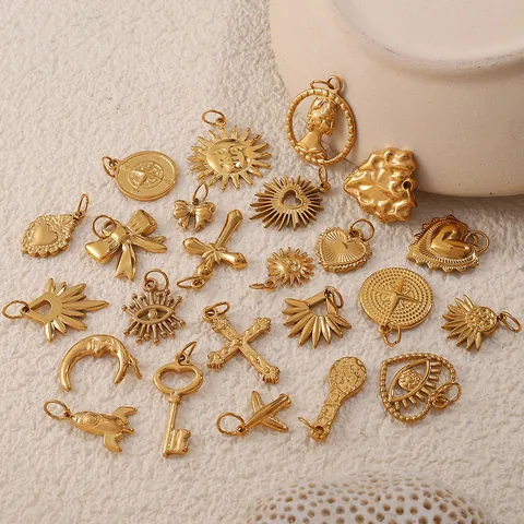 Charms Pendentifs en Acier Inoxydable Plaqué Or DIY Fabrication de Bijoux Soleil Lune Étoile Cœur Mauvais Œil Croix Vintage Pendentifs pour Collier Bracelet