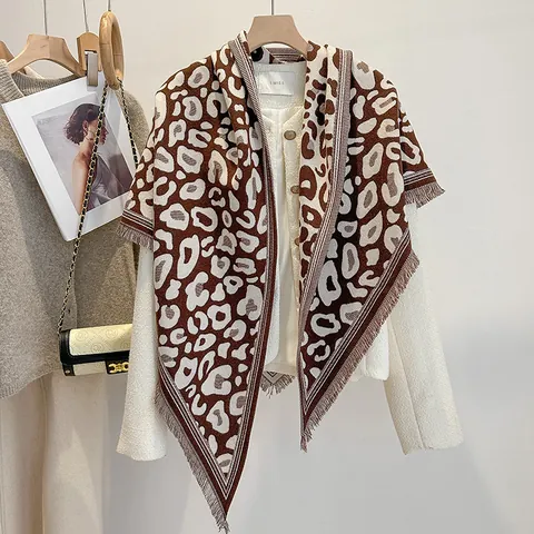 Damen Schal mit Leopardenmuster aus Kaschmir-Imitat Winter Warmer Schultertuch mit Fransen Eleganter Vielseitiger Dreieckstuch für Reisen