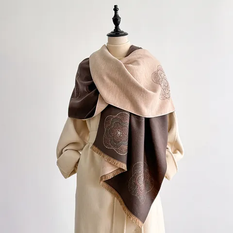 Sciarpa da Donna a Doppia Faccia Con Motivo Floreale di Camelia Scialle Invernale Ispessito in Imitazione Cashmere Con Nappine