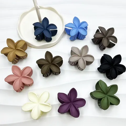 Matte Retro Plumeria Hair Claw Clip For Women Summer Vacation Beach Elegant Resin Flower Shark Hair Accessories Daily Headwear