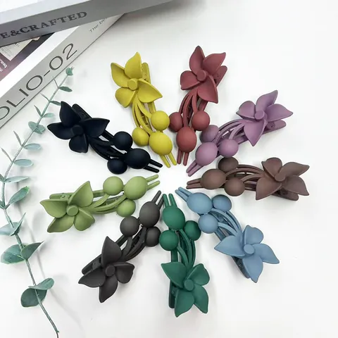 Fermaglio per Capelli a Becco d'Anatra con Fiori Opachi per Donna Forcina Retrò Floreale con Bacche Elegante Accessorio per Acconciature