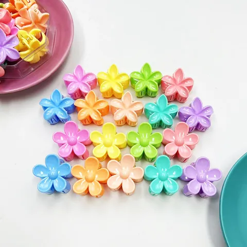 Mini Flower Hair Claw Clips Colorful Resin Plumeria Bangs Hairpins Cute Candy Color Floral Hair Accessories For Kids Girls