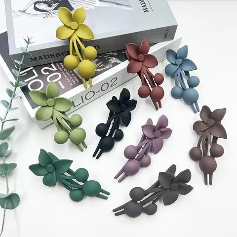 Fermaglio per Capelli a Becco d'Anatra con Fiori Opachi per Donna Forcina Retrò Floreale con Bacche Elegante Accessorio per Acconciature