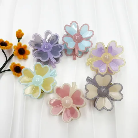 Elegant Flower Four Leaf Clover Hair Claw Clip For Women Sweet Macaron Color Plastic Aesthetic High-End Hair Accessories