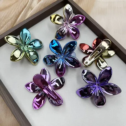Modern Electroplated Frangipani Flower Hair Clip for Women Gradient Plumeria Side Clip Fashion Vacation Hair Accessories Jewelry