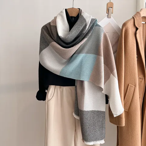 Women Patchwork Pleated Scarf Winter Warm Color Block Large Shawl Crinkled Fashion Wrap Polyester Scarf Daily Accessory