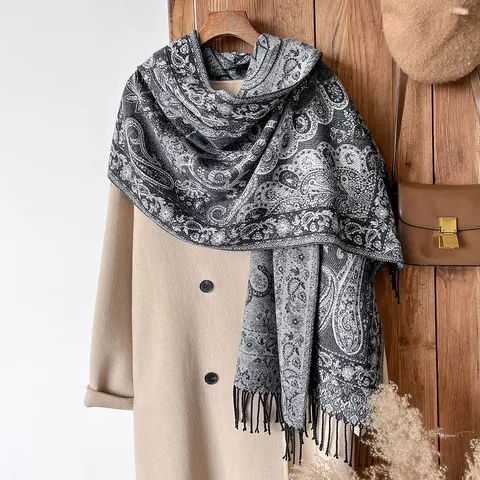 Women Retro Ethnic Paisley Scarf Shawl With Tassels Soft Warm Polyester Jacquard Winter Wrap Shawl Scarf Bohemian Scarf