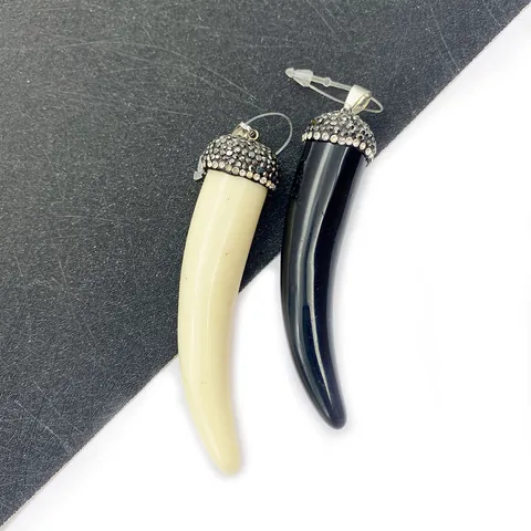 Vintage Resin Bone Horn Pendant With Rhinestone Inlaid Metal Cap Fang Shape Charm For DIY Jewelry Making Necklace Accessories