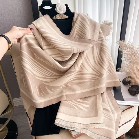 Sciarpa in Finto Cashmere Elegante da Donna Scialle Invernale Caldo Spesso Con Nappe Motivo a Foglia di Palma Avvolgente Grande Moda