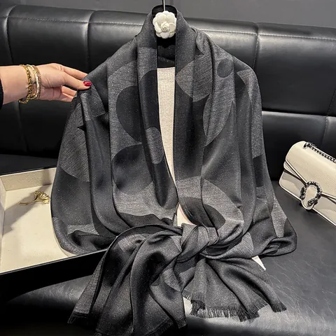 Eleganter Satin Schal Damen Luxuriös Glitzer Metallfaden Blumen Jacquard Stola Lang Fransen Fashion Accessoires