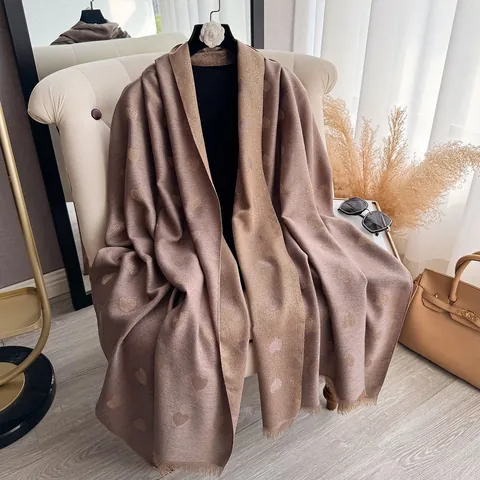 Women Elegant Heart Pattern Imitation Cashmere Scarf Warm Winter Gold Thread Jacquard Shawl Double Sided Long Wraps Tassel