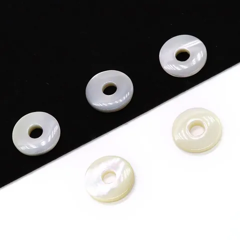 Perles en Vrac en Coquille de Nacre Naturelle Forme d'Anneau Rond Coquille Blanche Polie Grandes Perles de Trou pour Accessoires de Bijoux DIY