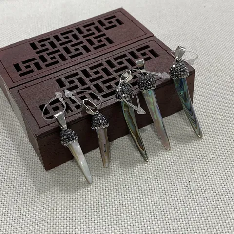 Natürliche Abalone-Muschel Chiliform Horn Anhänger Legierung Strass Kappe Nur Anhänger Ohne Kette Für DIY Halskette Schmuckherstellung