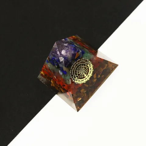 Orgone Energy Pyramid Pendant Natural Crushed Amethyst Healing Stones Resin Casting With Tree Of Life Symbol For DIY Jewelry